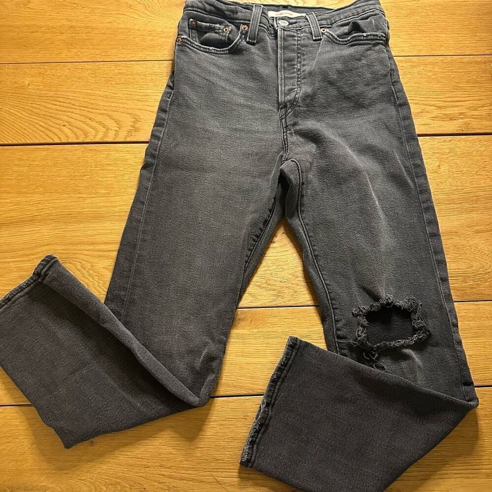Levi wedgie button fly jeans 28 black
